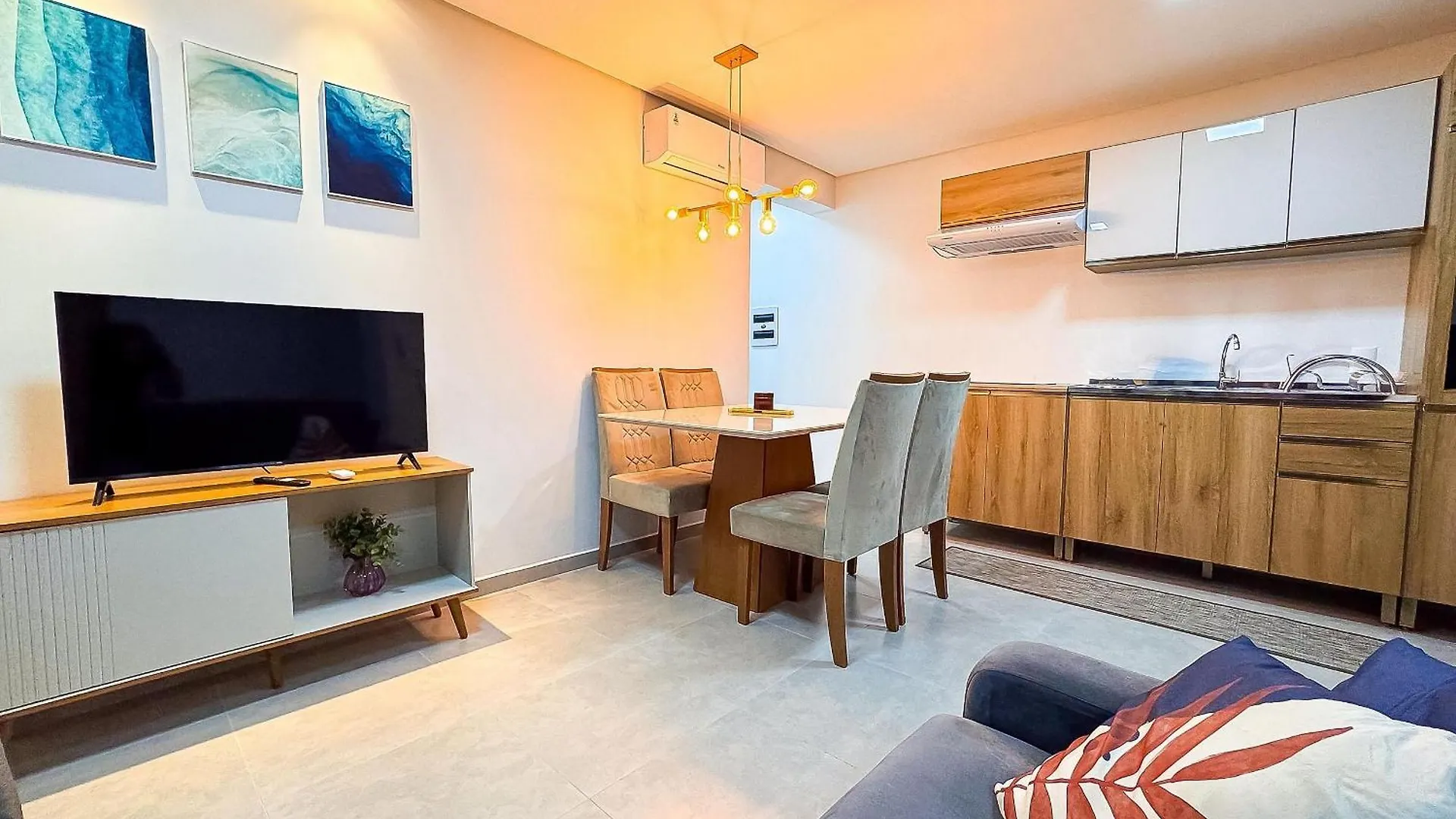 Flat/Studio Excelente Localizacao Em Brusque 0*,
